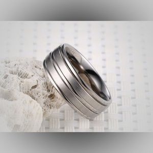 Stainless Steel Titanium Silver Band Ring Size 8